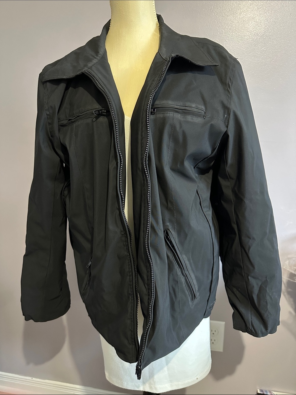 Men's Black Lightweight Zip-Up Jacket